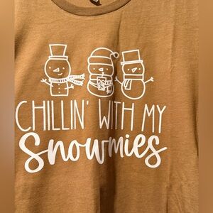 Coyote Brown XL Graphic Tee with Snowman Print
